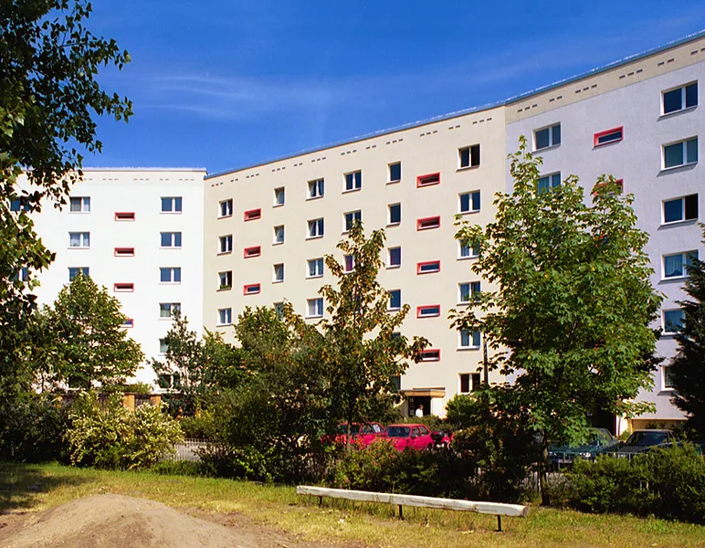 schöne 2-Zimmer DG-Wohnung im 5. OG, OHNE Aufzug, mit WBS ab 160 o. Eigenprüfung — photo 1